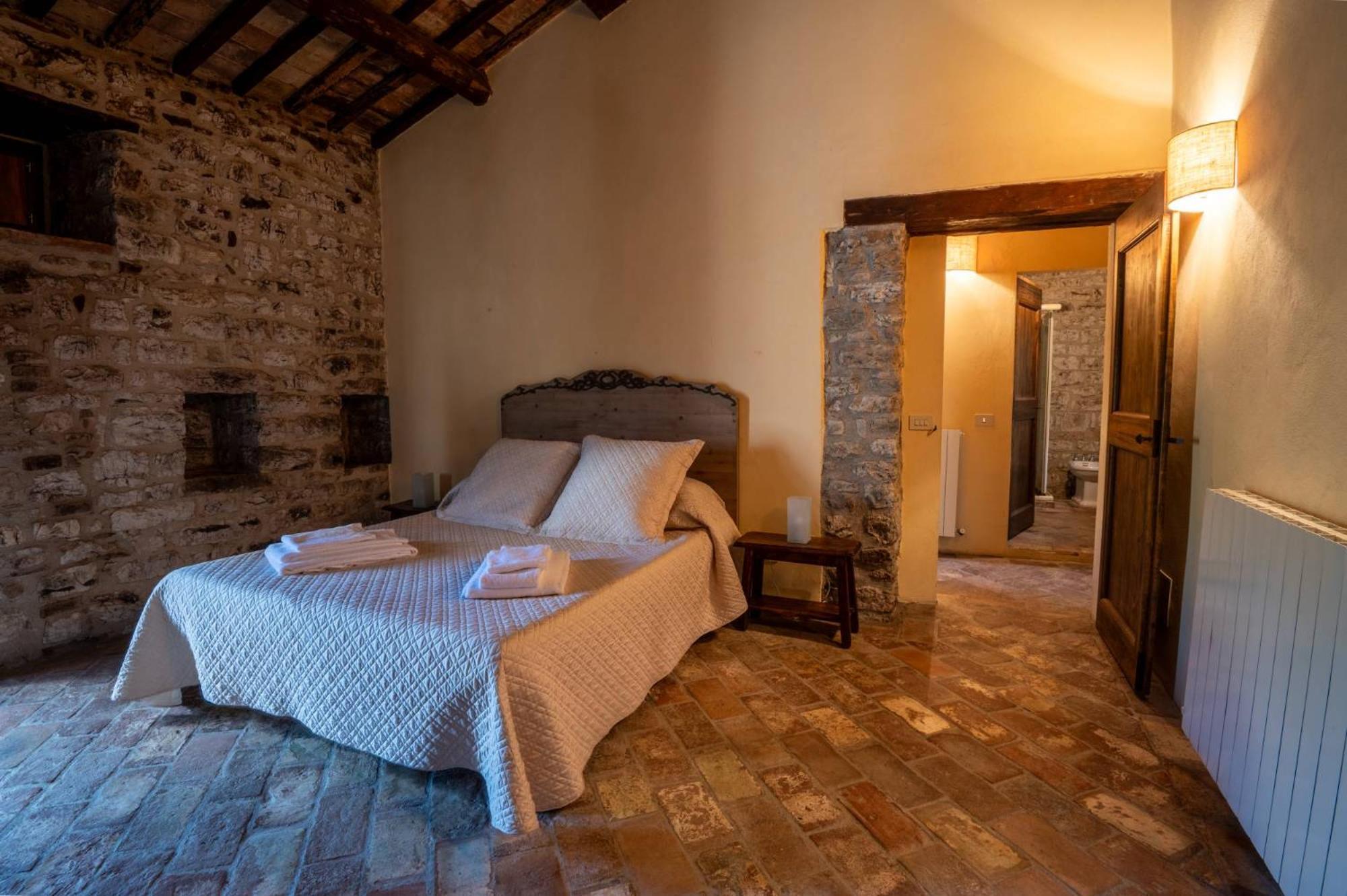 Bed and Breakfast Castello Valenzino Antognola Экстерьер фото