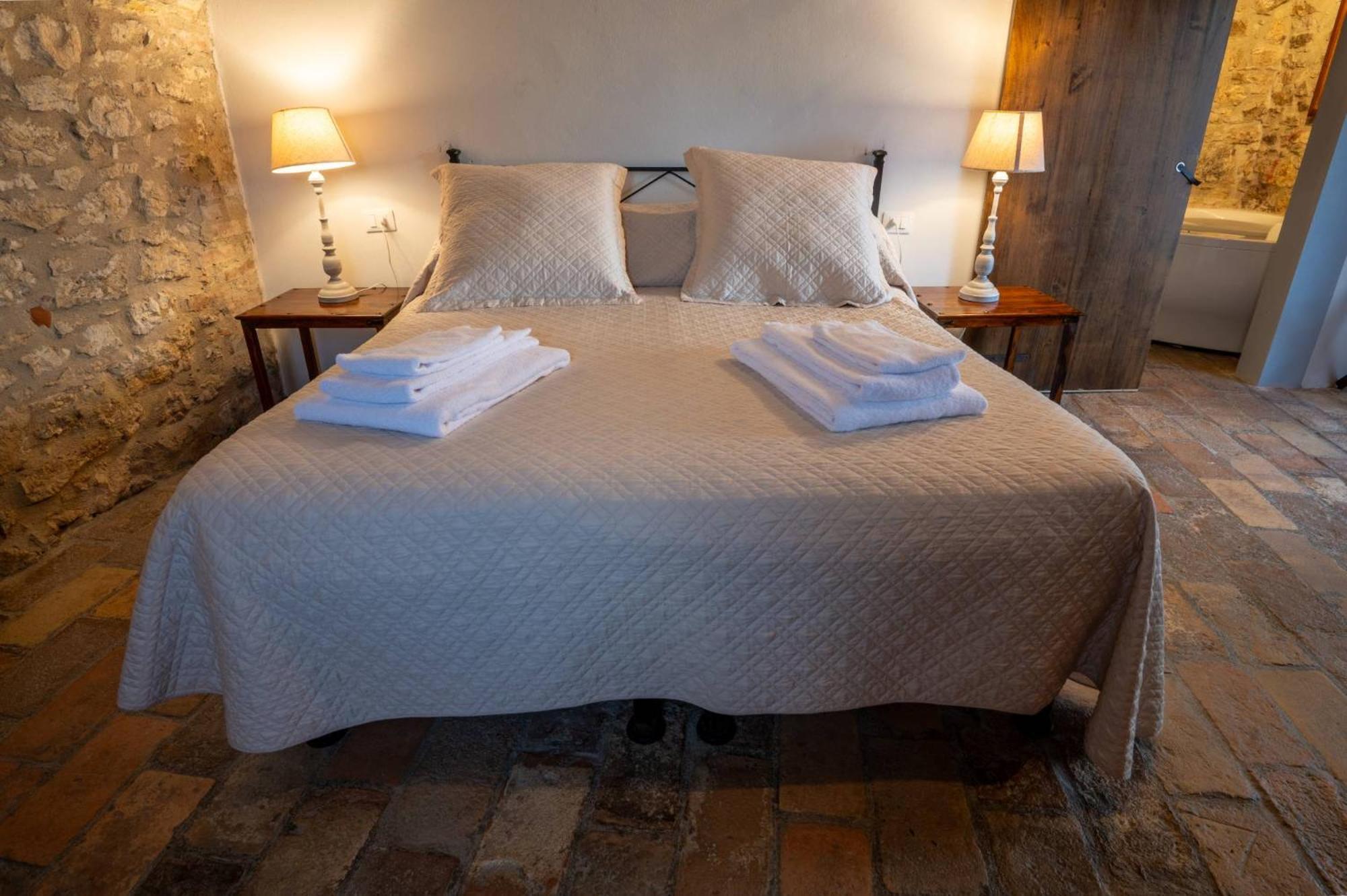 Bed and Breakfast Castello Valenzino Antognola Экстерьер фото