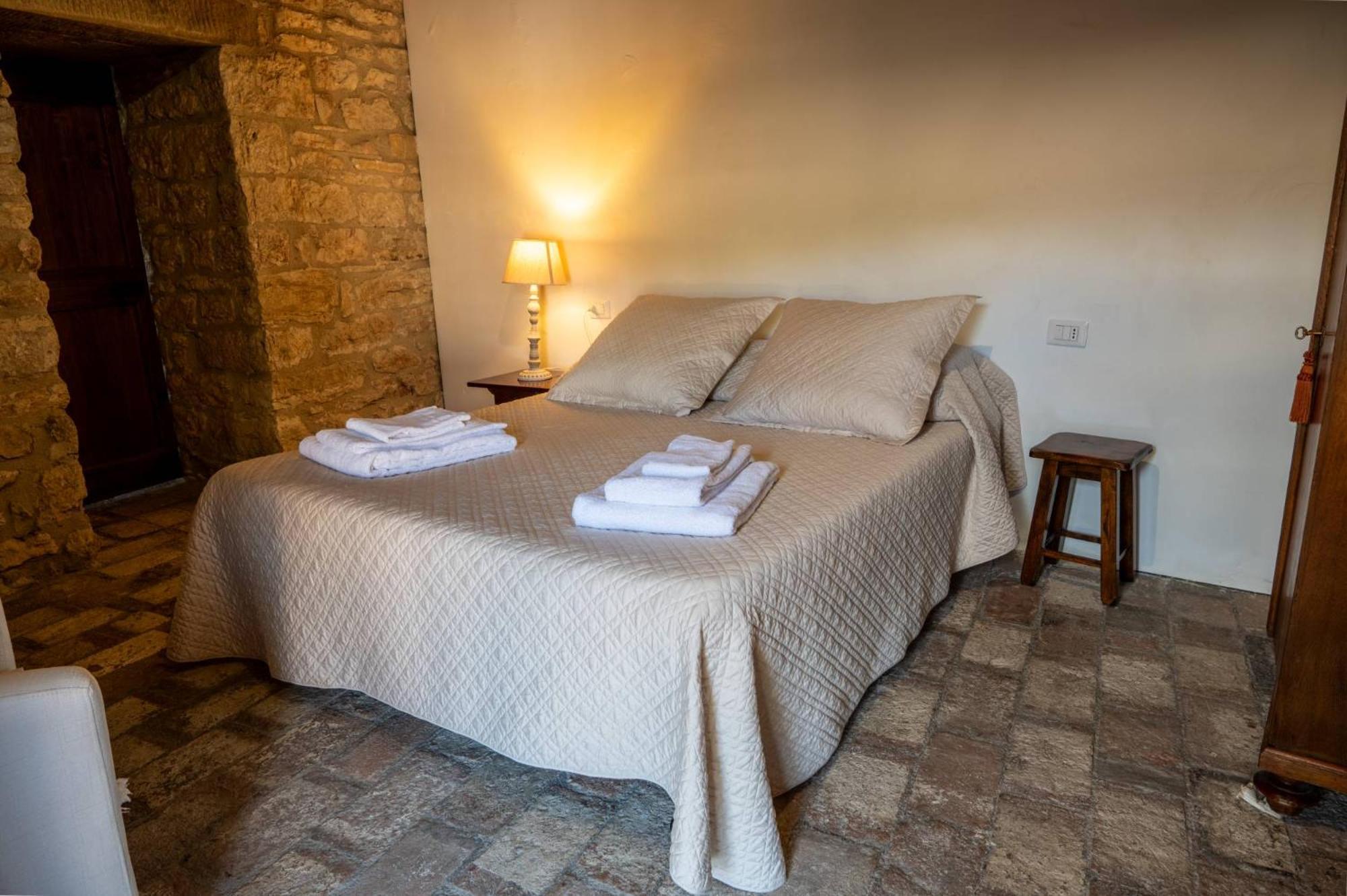 Bed and Breakfast Castello Valenzino Antognola Экстерьер фото